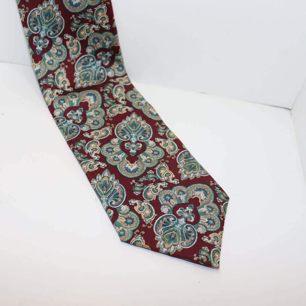 Christian Dior Monsieur Burgundy Paisley Silk Necktie‎ 3.5”